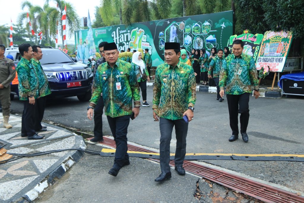 Puncak Peringatan Hari Jadi Kabupaten Balangan ke-21 Dimeriahkan dengan Kehadiran Pj. Bupati HSS