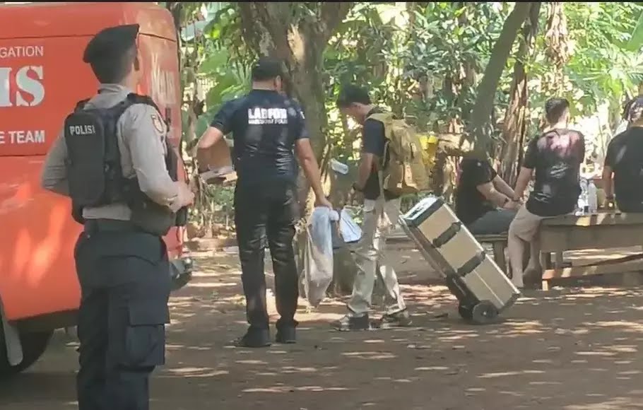 Densus 88 Gerebek Rumah Kontrakan Terduga Teroris