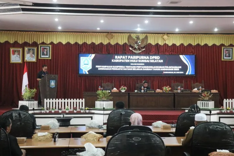 Sekda HSS Sampaikan Jawaban Eksekutif Atas Raperda RPJPD