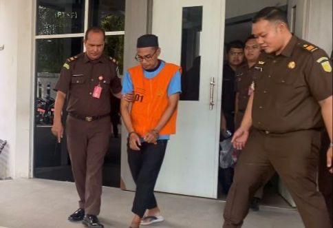 Memasuki Tahap II, Tersangka Korupsi Rugikan Negara Rp 6,5 Miliar Diserahkan ke Bidang Seksi Penuntutan Kejati Kalsel