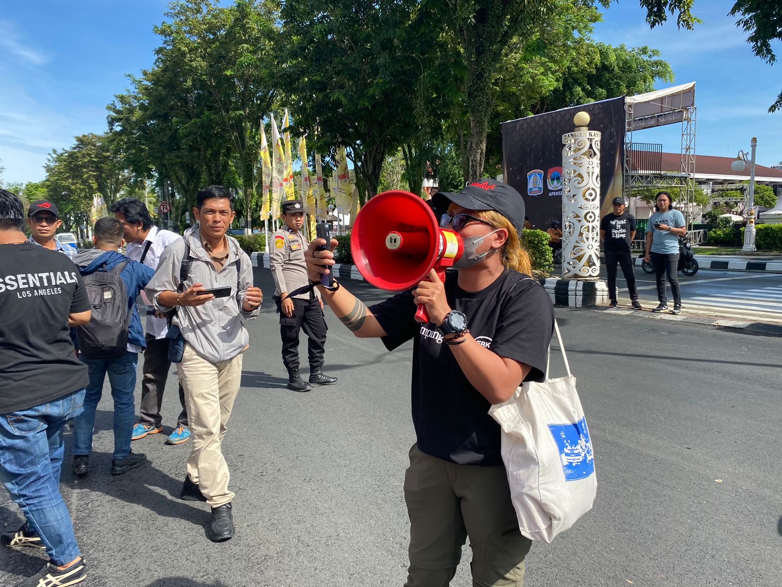 Aksi Komunitas Pers Balikpapan Tolak RUU Penyiaran