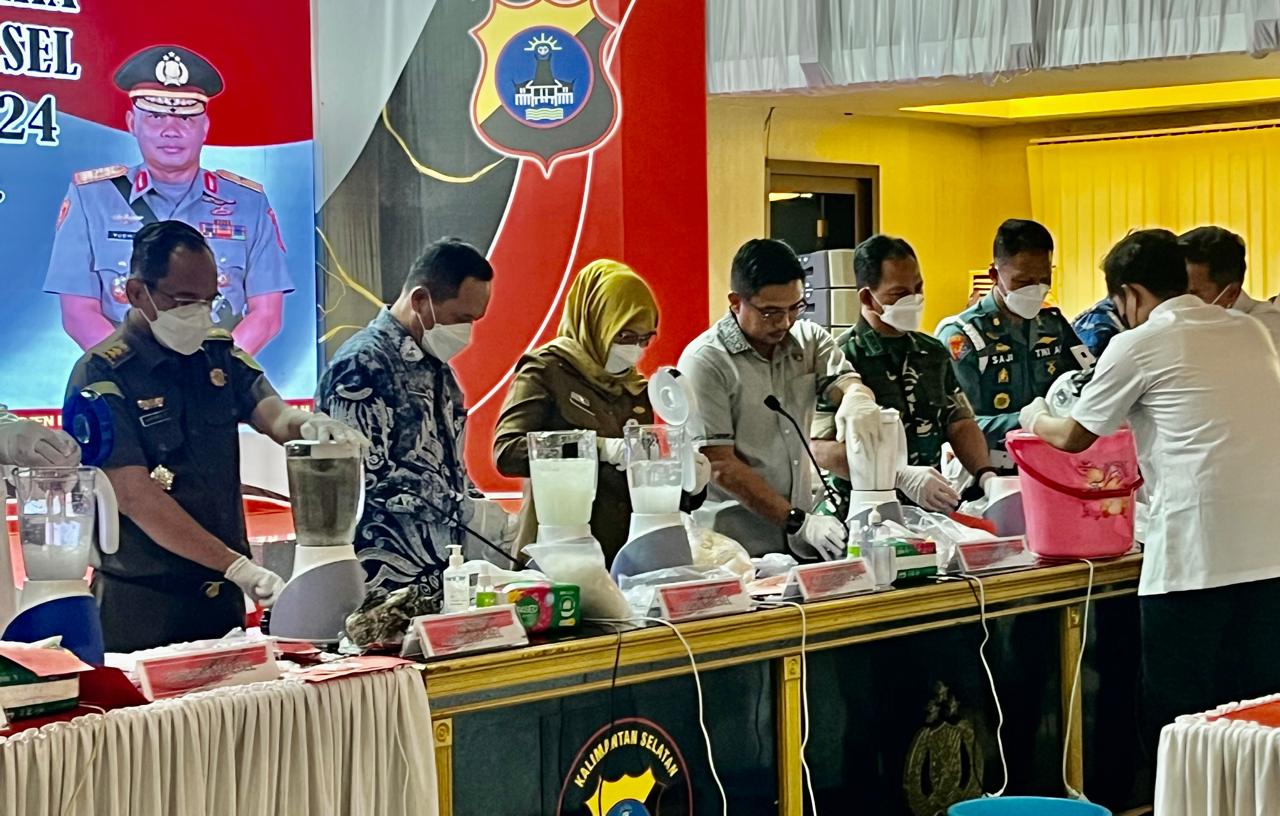 Ditresnarkoba Polda Kalsel Musnahkan 14,3 Kilogram Sabu Hasil Operasi Antik Intan 2024