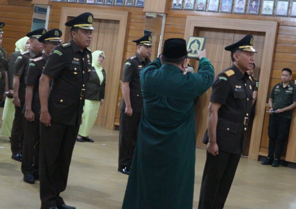 Sejumlah Pejabat Berganti, Berikut Pesan Kajati Kalsel