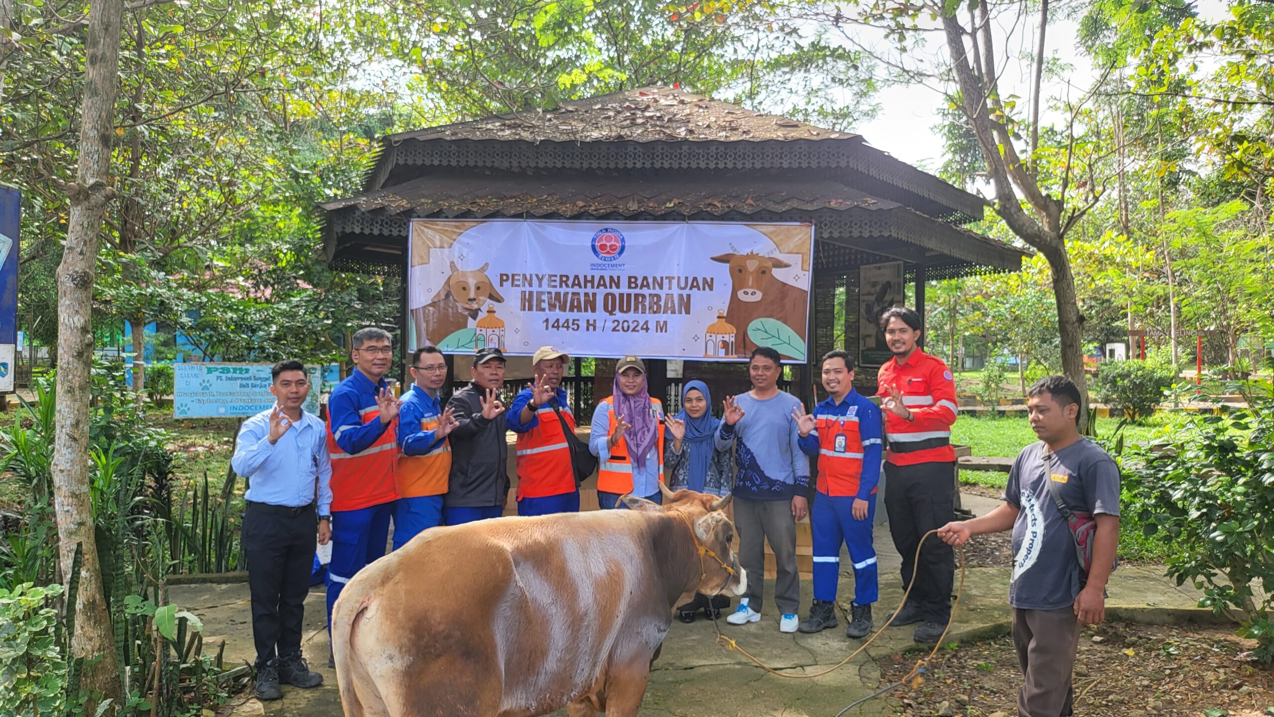 Indocement Salurkan Hewan Kurban di Tiga Komplek Pabrik Semen