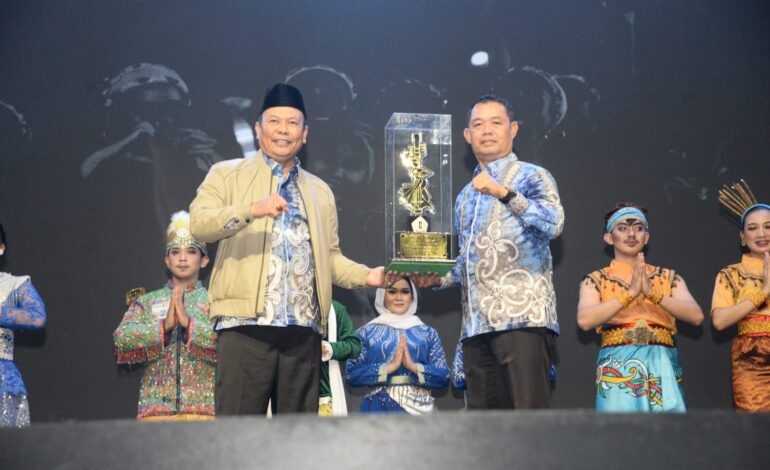 Barito Kuala Serumpun Festival 2024: Pesan Pj. Bupati Mujiyat untuk Seniman Tari