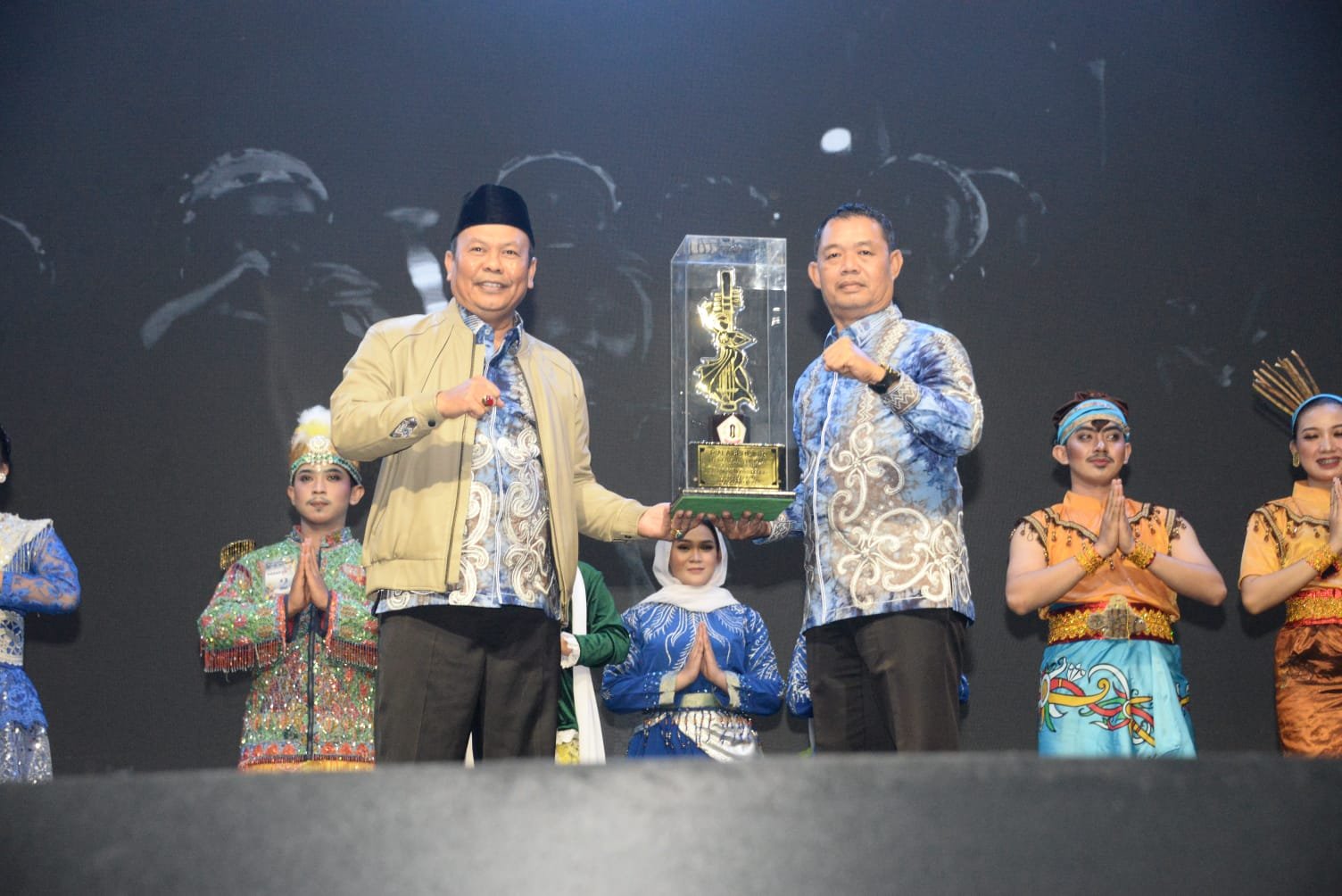 Barito Kuala Serumpun Festival 2024: Pesan Pj. Bupati Mujiyat untuk Seniman Tari