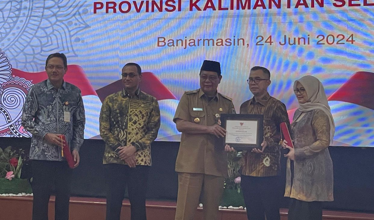Kepala OJK Kalsel Agus Maiyo Dikukuhkan di Mahligai Pancasila