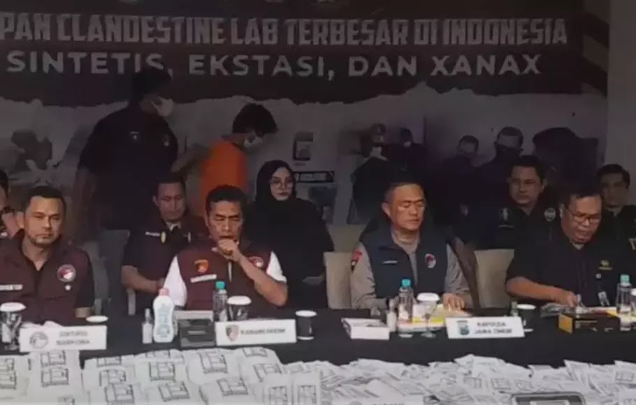 Bareskrim Polri Tangkap 8 Tersangka Pabrik Narkoba