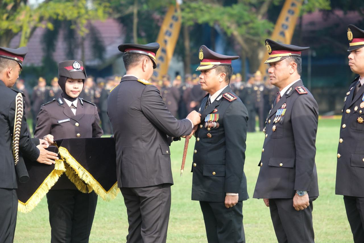 HUT Bhayangkara, Dirresnarkoba Polda Kalsel Dapat Pin Emas dari Kapolri