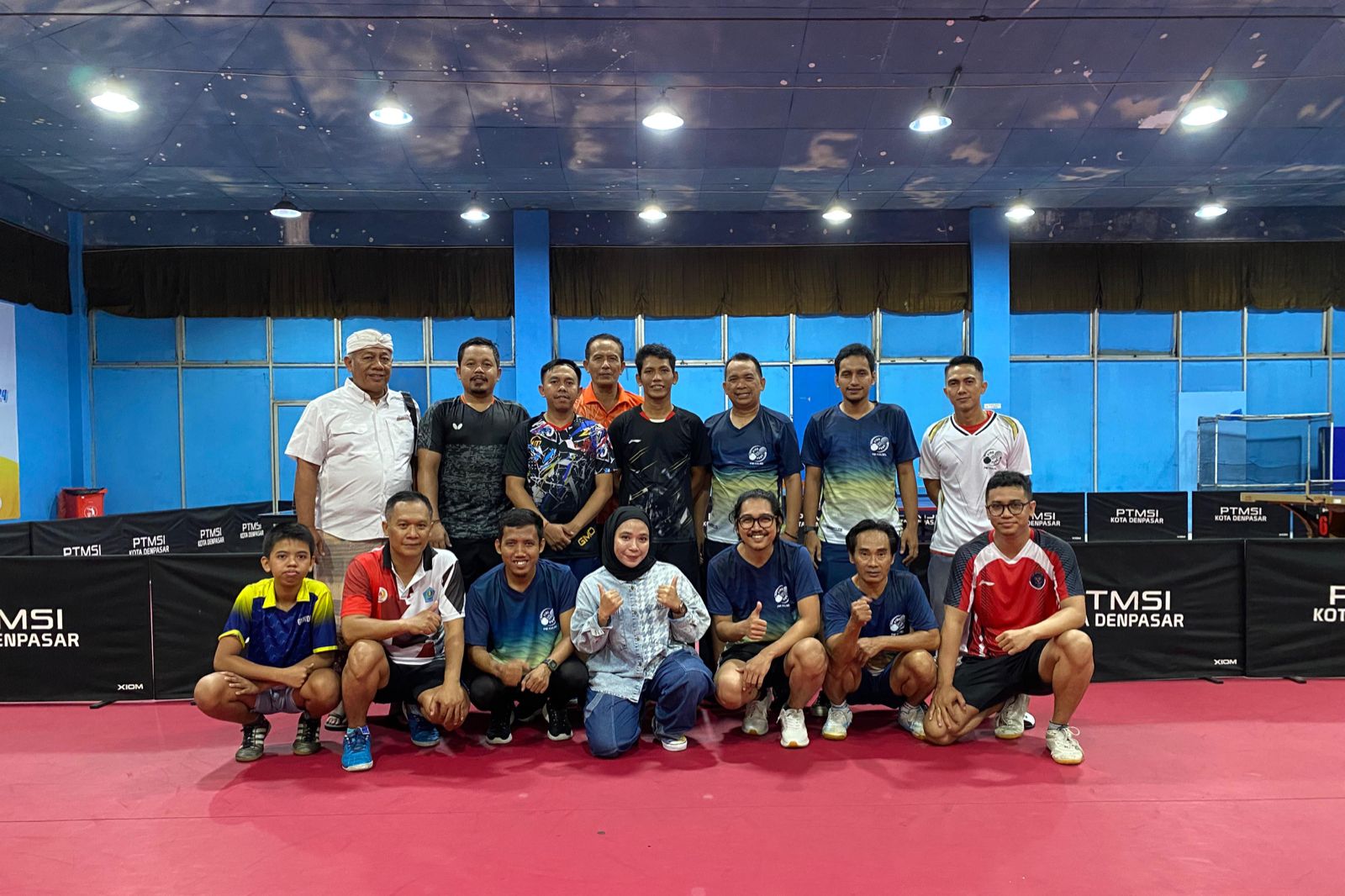 Jelang Porwanas Tim Tenis Meja PWI Kalsel Uji Tanding Dengan Atlet PTMSI Denpasar