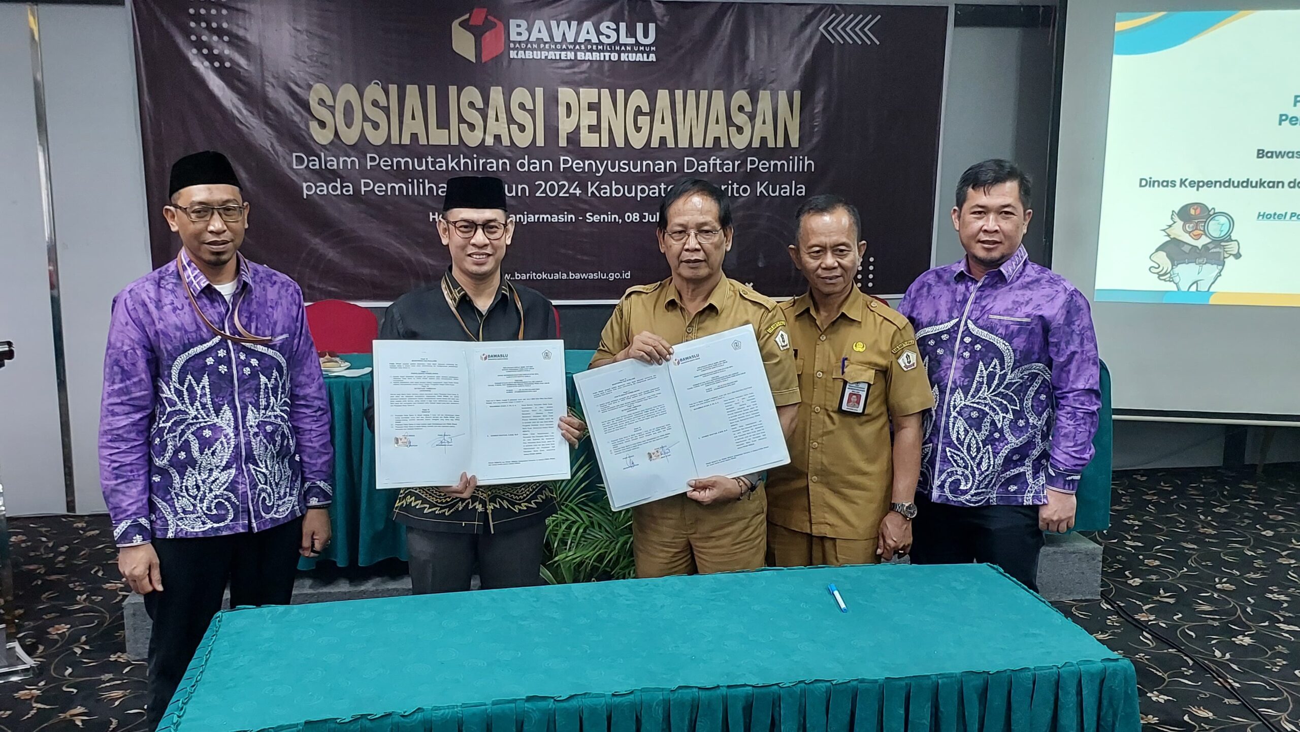 BAWASLU DAN DISDUKCAPIL TEKEN MOU DATA PEMILIH