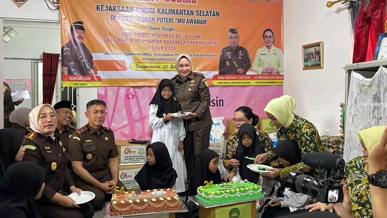 Peringati Hari Bhakti Adhyaksa dan HUT ke – XXIV Ikatan Adhyaksa Dharmakarini, Kejati Kalsel Gelar Bhakti Sosial dan Anjangsana