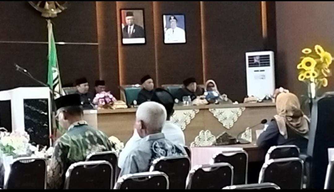 Ini lah Penyebab Anggota DPRD Dari Praksi Gerindra Walkout Dari Rapat Paripurna DPRD Batola.