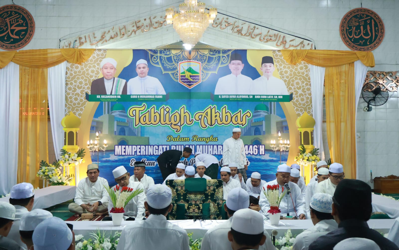 Ratusan Jamaah Ikut Tabligh Akbar di Masjid Agung Husnul Khotimah