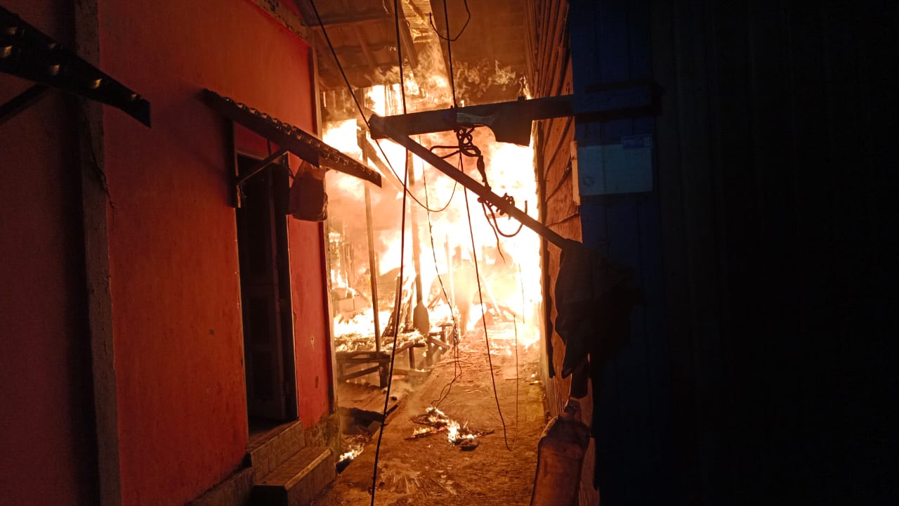 Puluhan Rumah Hangus Terbakar di Kotabaru Akibat Arus Listrik