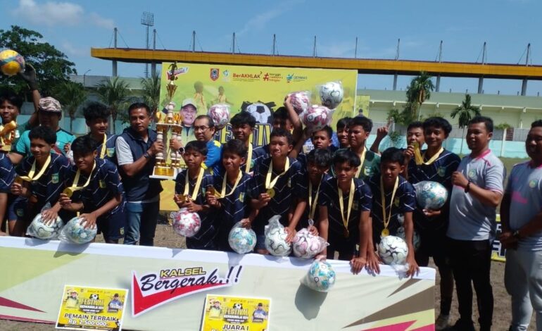 SSB Tuntung Pandang Juara Turnamen Sepakbola Paman Birin Cup U14 2024