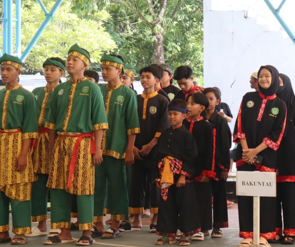 Ratusan Atlet di Festival Olahraga Tradisional