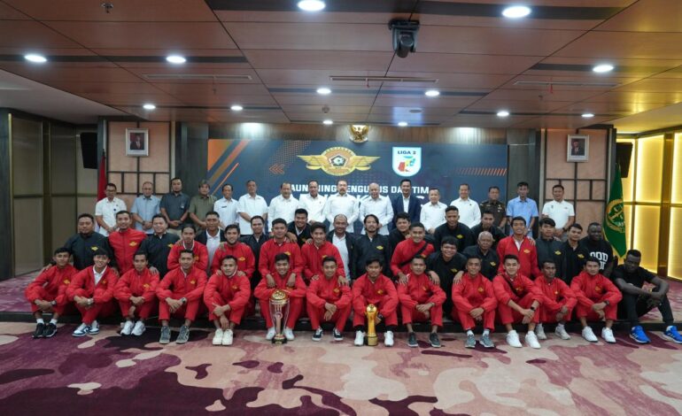 Adhyaksa FC Naik ke Liga 2, Jaksa Agung Pompa Semangat Pemain dan Jajaran Official