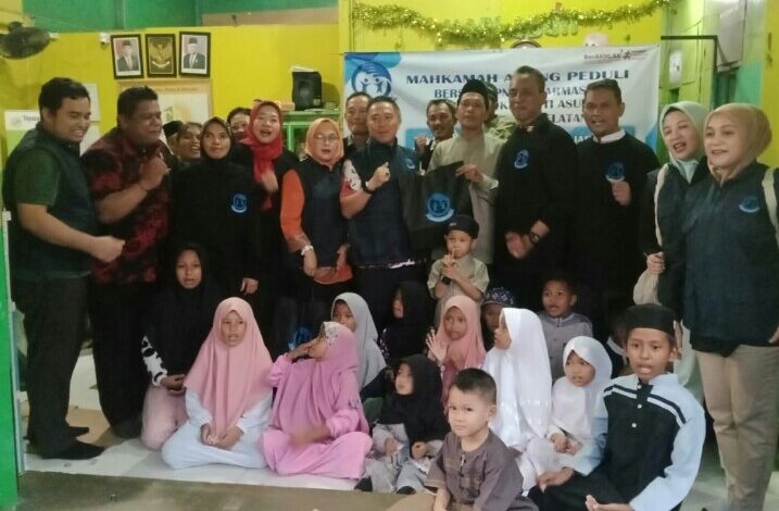 Mahkamah Agung RI dan Pengadilan Negeri Banjarmasin Gelar Bakti Sosial di Panti Asuhan Yayasan Rumah Harapan