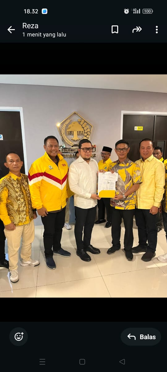 RAMA Terima SK Pengesahan Pasangan Calon Bupati dan Wakil Bupati Batola 2024.