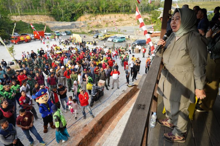 Puncak Kirab Merah Putih Berbagi Hadiah Umrah, Motor dan Barang Elektronik