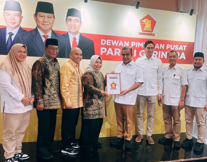 Gerindra Serahkan SK B1KWK untuk Acil Odah – Rozanie di Pilgub Kalsel