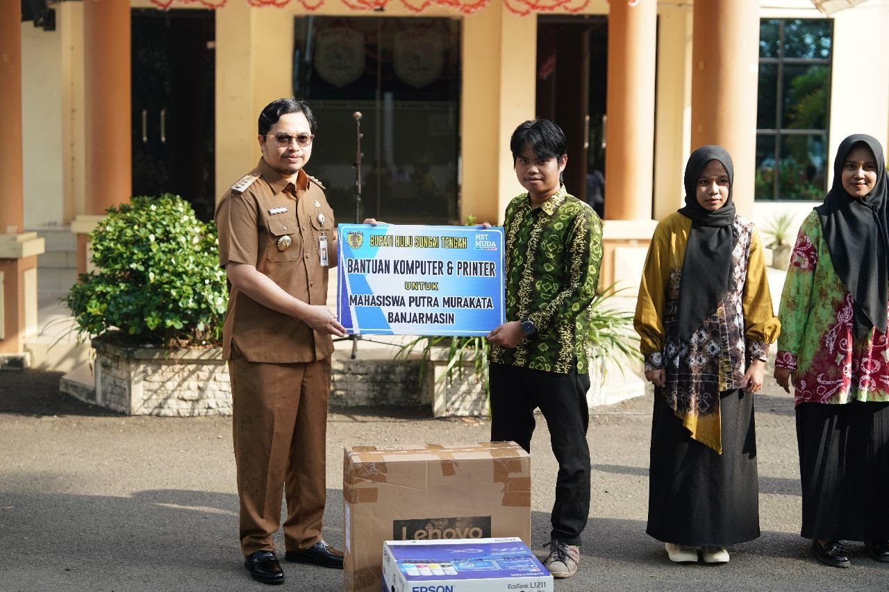 Bupati HST Salurkan Bantuan Sarana Perkuliahan Untuk Asrama Mahasiswa