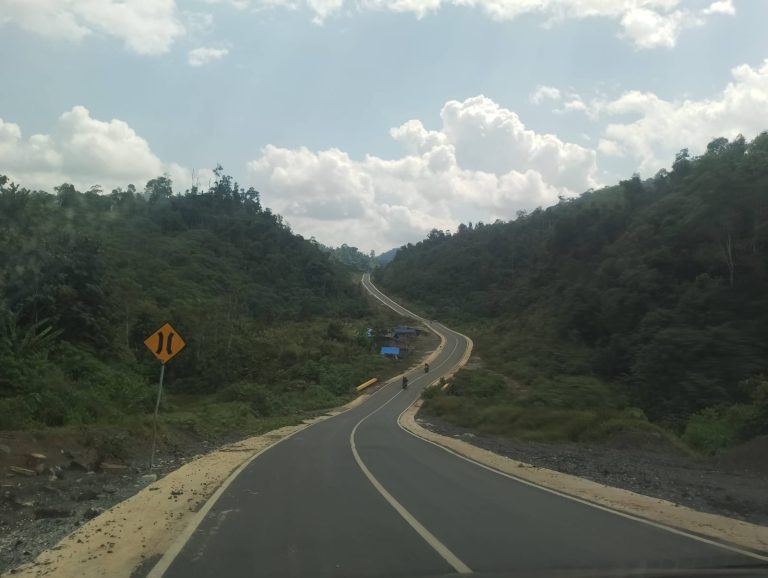 Gubernur Kalsel Cek Kesiapan Jalan Banjarbaru – Batulicin Sebelum Kirab Merah Putih