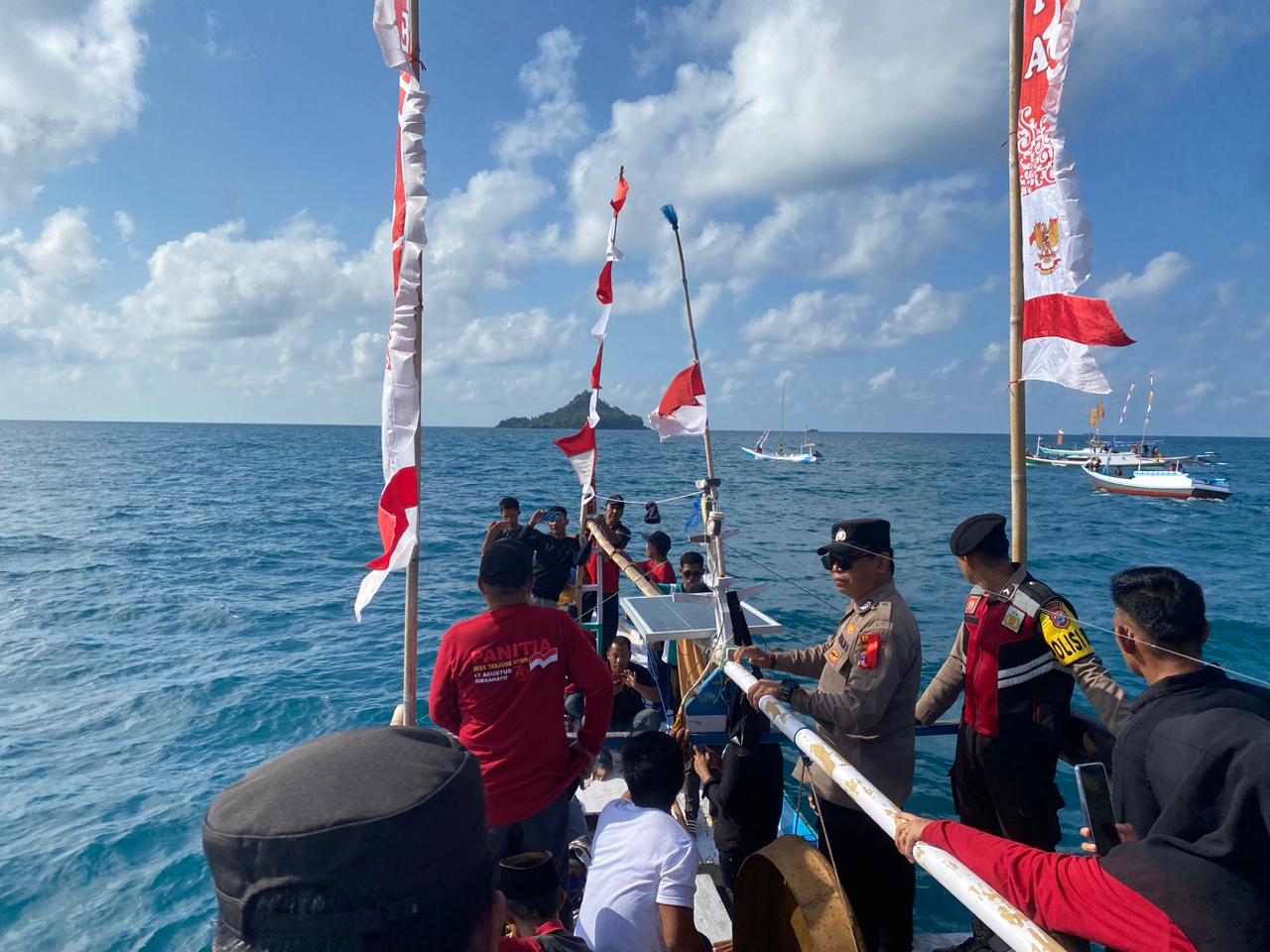 Unik! Masyarakat Tanjung Nyiur Gelar Pesta Laut Mappanre Ri Tasi’e