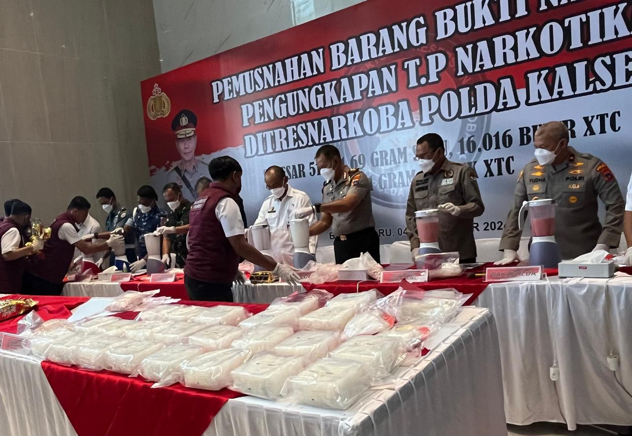 Sabu Seberat 51.28 Kilogram dan 16.016 Butir Pil Ekstasi Jaringan Internasional Dimusnahkan