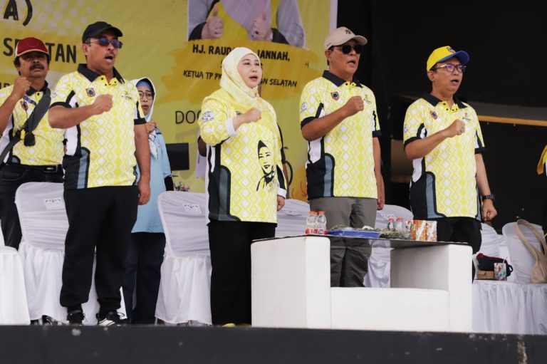 Ribuan Peserta Meramaikan Jalan Sehat PORA ke-3 Provinsi Kalsel