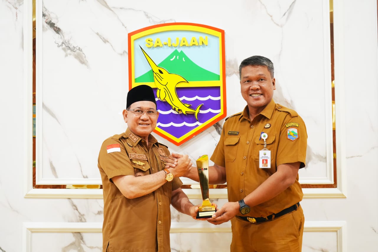Bupati Kotabaru Dapat Penghargaan TV One atas Pelayanan Publik Penunjang Pariwisata