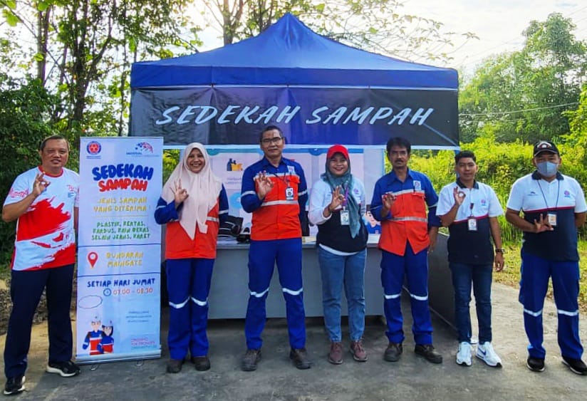 Sedekah Sampah Untuk Karyawan Indocement Tarjun