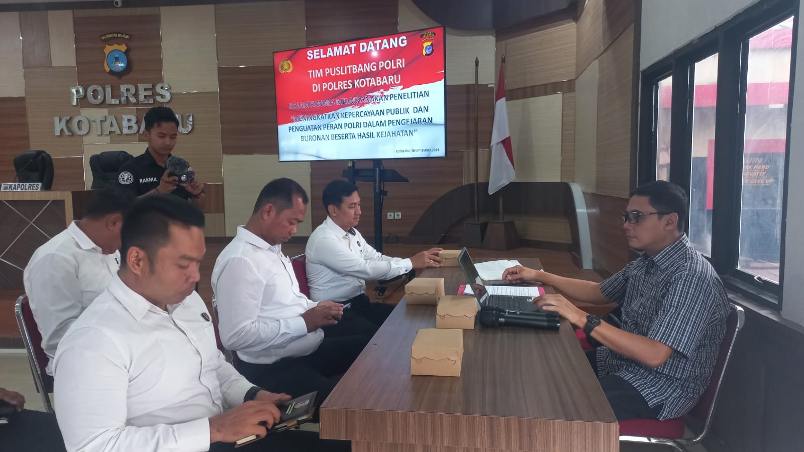 Polri Teliti Kepercayaan Publik dalam Pengejaran Buronan di Polres Kotabaru