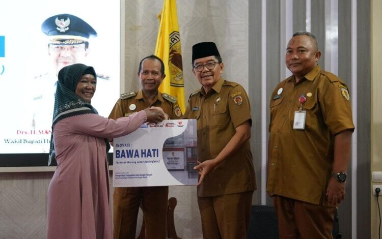 Pemkab HST Salurkan Bantuan Warung Sehat dan Higienis