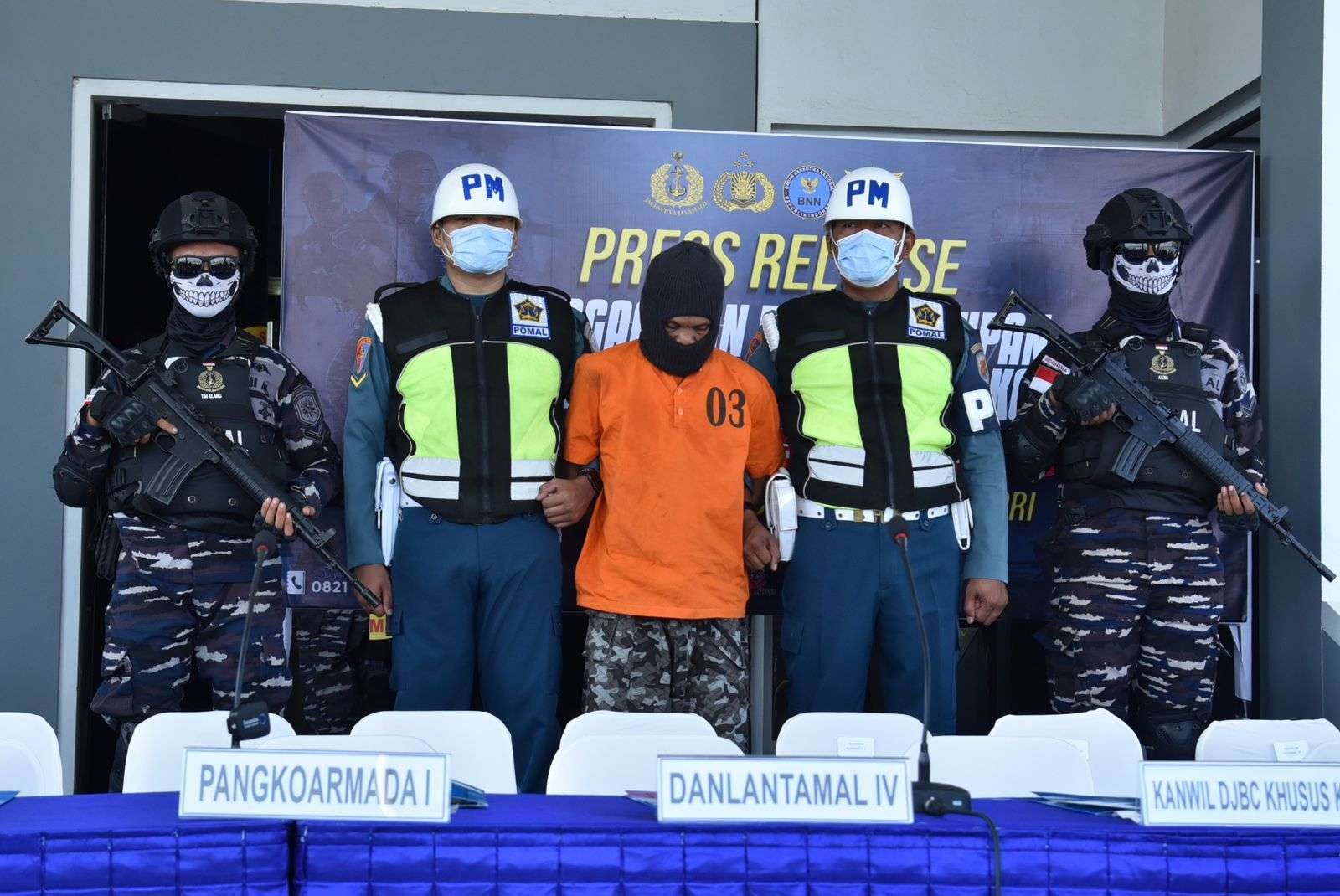 TNI AL Ungkap Penyelundupan 10 Kg Narkoba dan 86 Butir Peluru