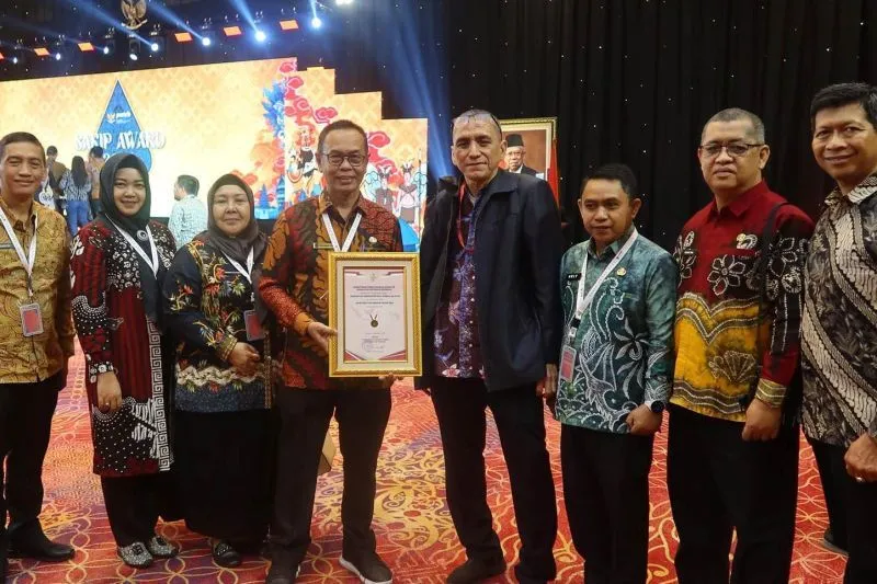 Pemkab HSS Raih SAKIP Award Predikat A
