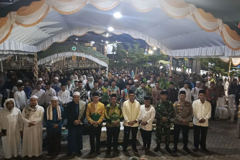 Sekda HSS Mengajak Tradisi Membaca Al-Qur’an saat Pembukaan MTQ Suara Emas