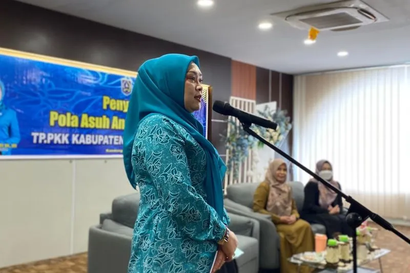 Pj Ketua PKK Kabupaten HSS Dorong Pembentukan Generasi Berkarakter Mulia