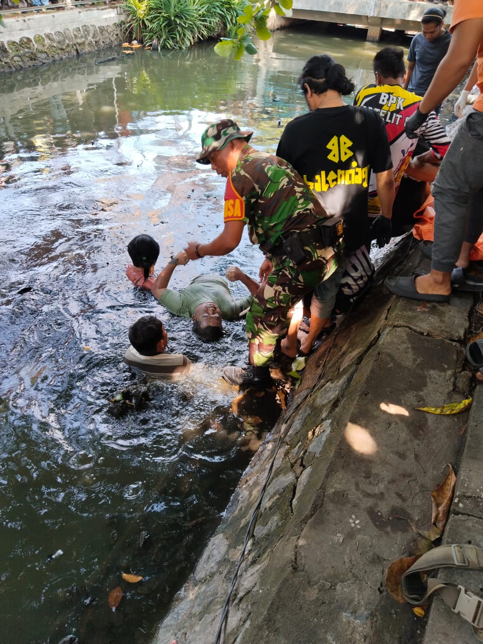 Warga Digegerkan Temuan Mayat di Sungai Jalan Ahmad Yani Banjarmasin