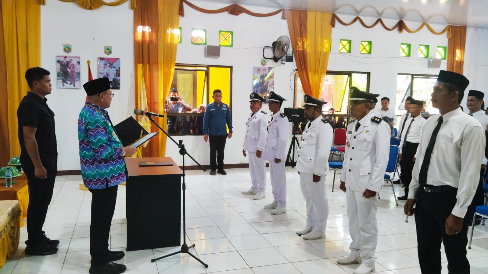 Bupati Kotabaru Kukuhkan Perpanjangan Kades dan BPD di Pulau Sembilan