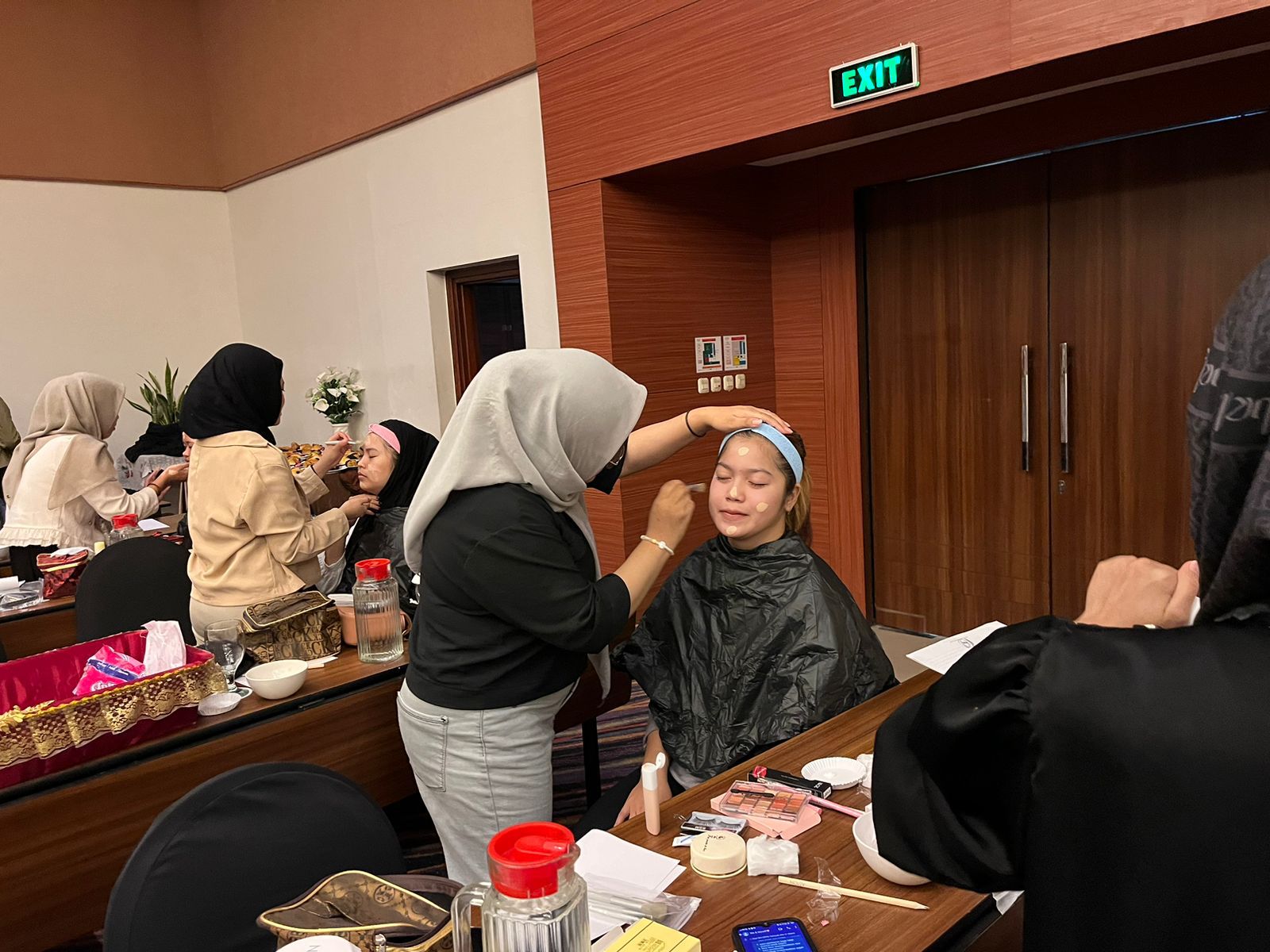 DKUKMTK Balangan Gelar Pelatihan Tata Rias Wajah dan Rambut