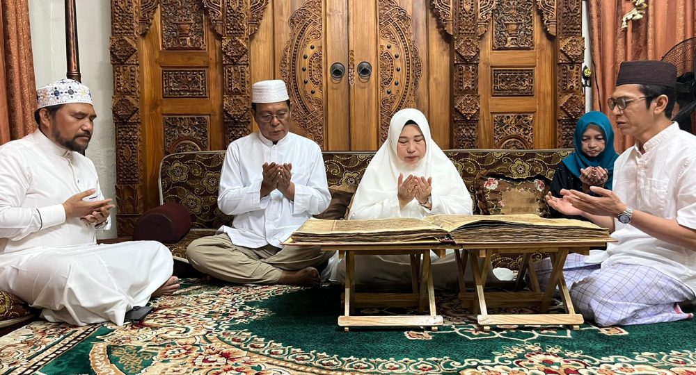 Paman Birin dan Acil Odah Silaturahmi ke Rumah Zuriat Datu Kalampayan