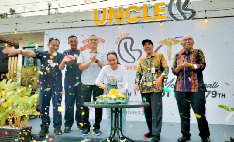 syukuran Anniversary Uncle B Coffee 6th sekaligus memperingati HUT ke-79 TNI