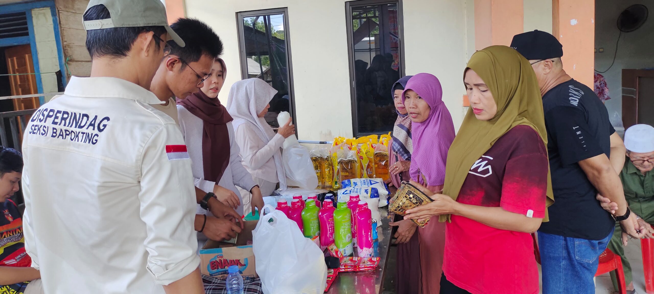 Pemkab Balangan Gelar Pasar Murah di Desa Timbun Tulang