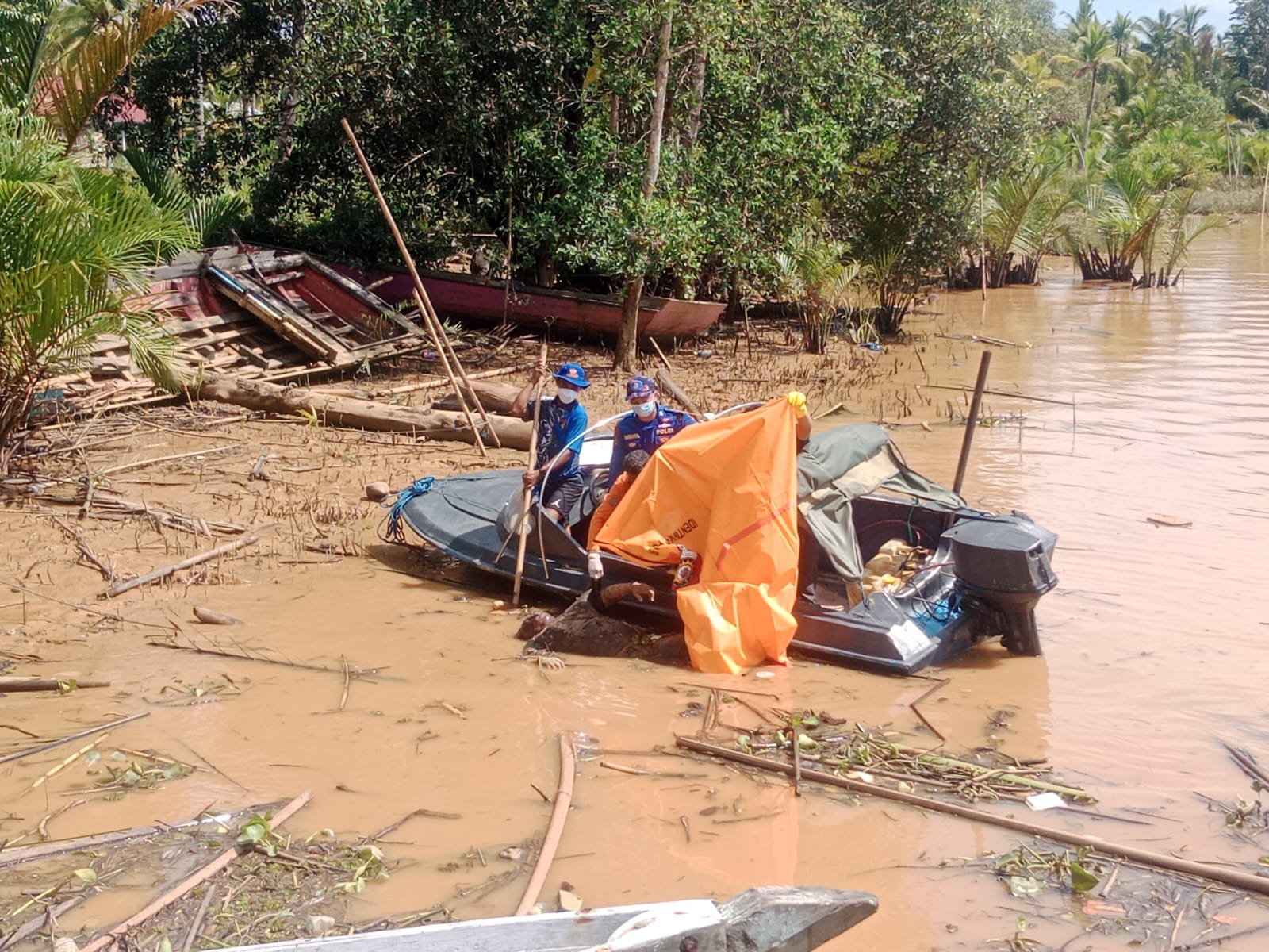 Tiga Pria Tewas Mengapung Setelah Dikejar Satresnarkoba Kotabaru