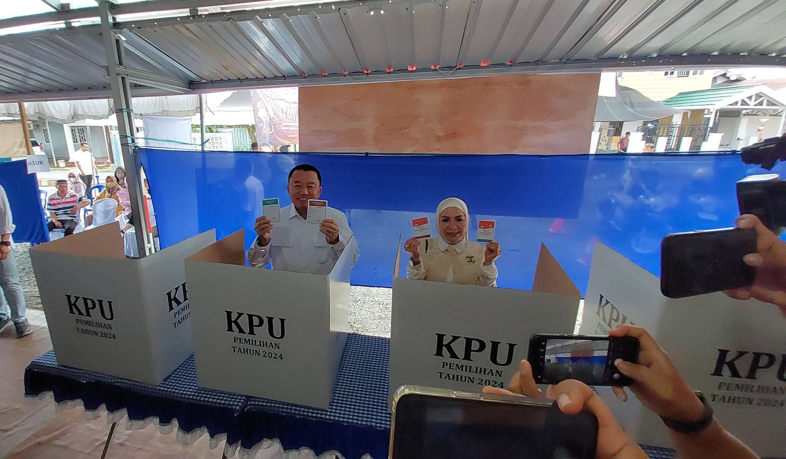 Plt Gubernur Kalsel Gunakan Hak Pilih di TPS 11 Pemurus Dalam