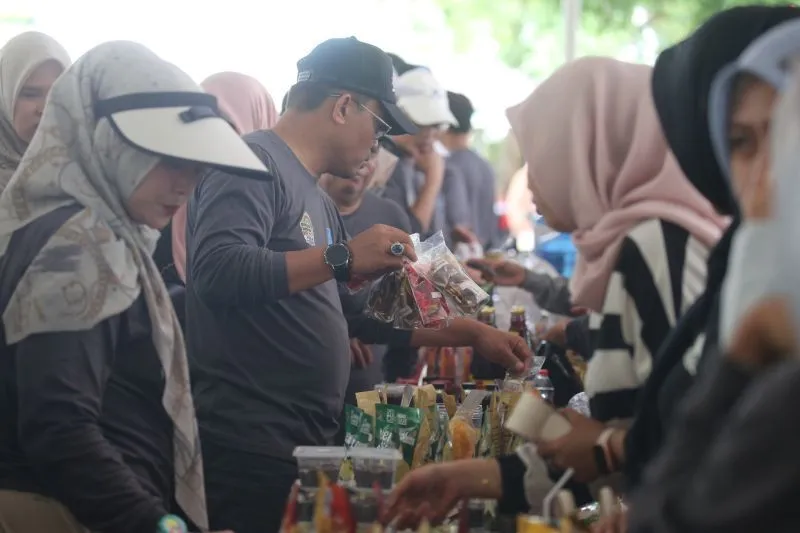 Pj Bupati HSS Hadiri Senam Bersama dan Gebyar UMKM