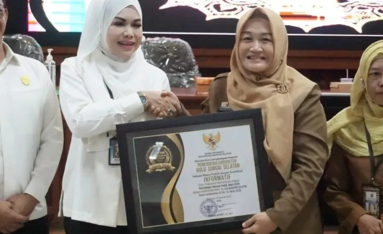 Pemkab HSS Terima Nilai Terbaik Anugerah Keterbukaan Informasi Publik