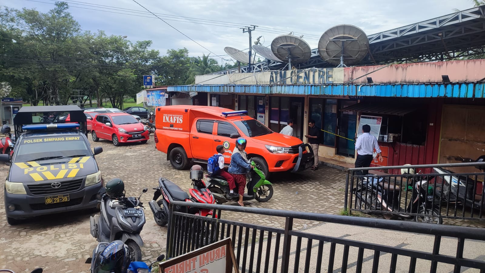Terekam CCTV, Polisi Buru Pelaku Pembobolan ATM Bank Kalsel